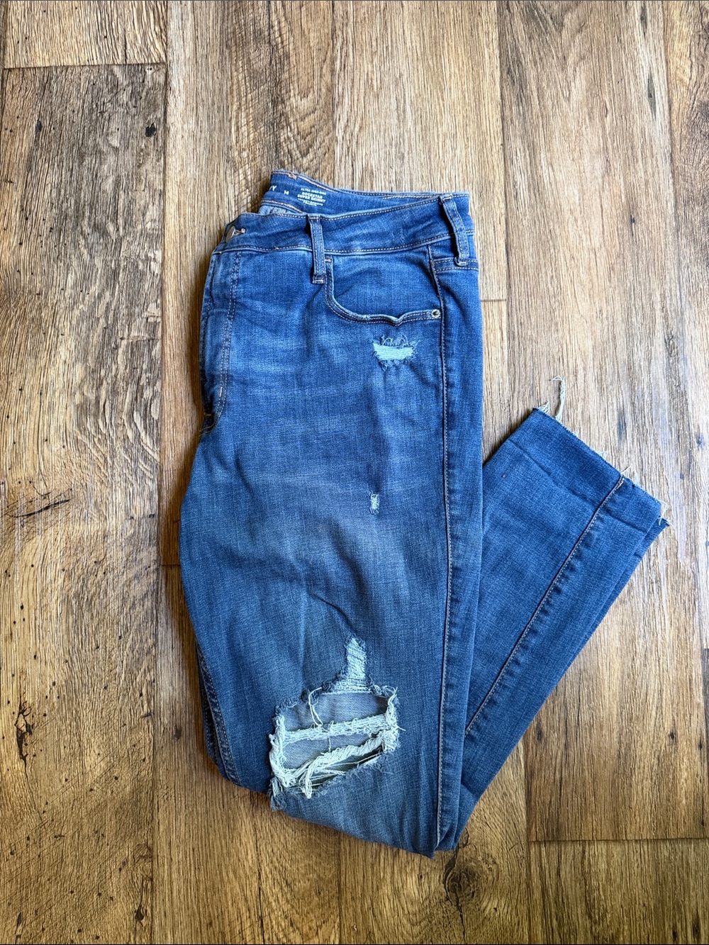 Old Navy Blue Distressed Women's Skinny Jeans